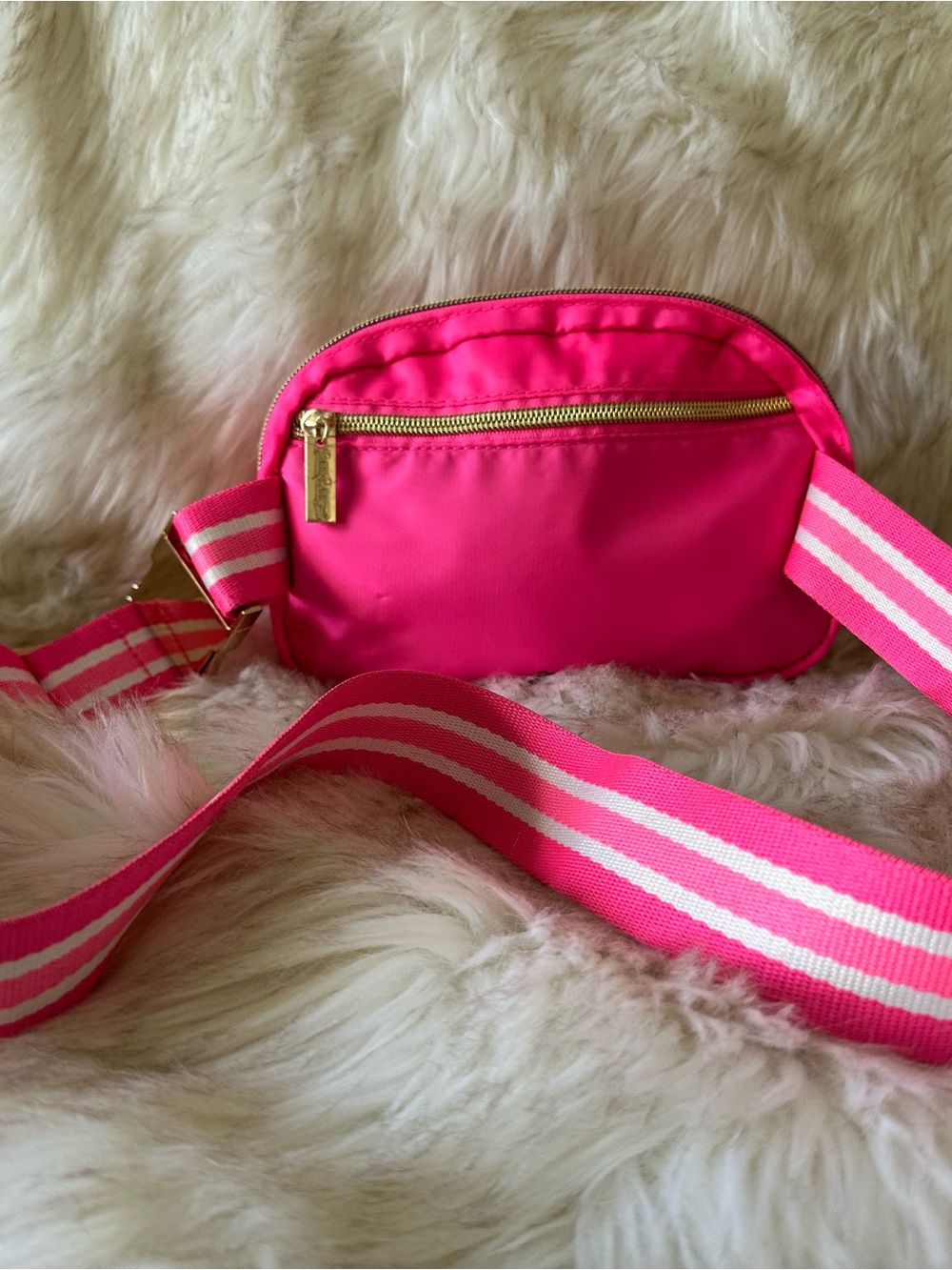 Lilly Pulitzer Neon Pink Nylon Crossbody Belt Bag | Adjustable Strap - Picture 3 of 5